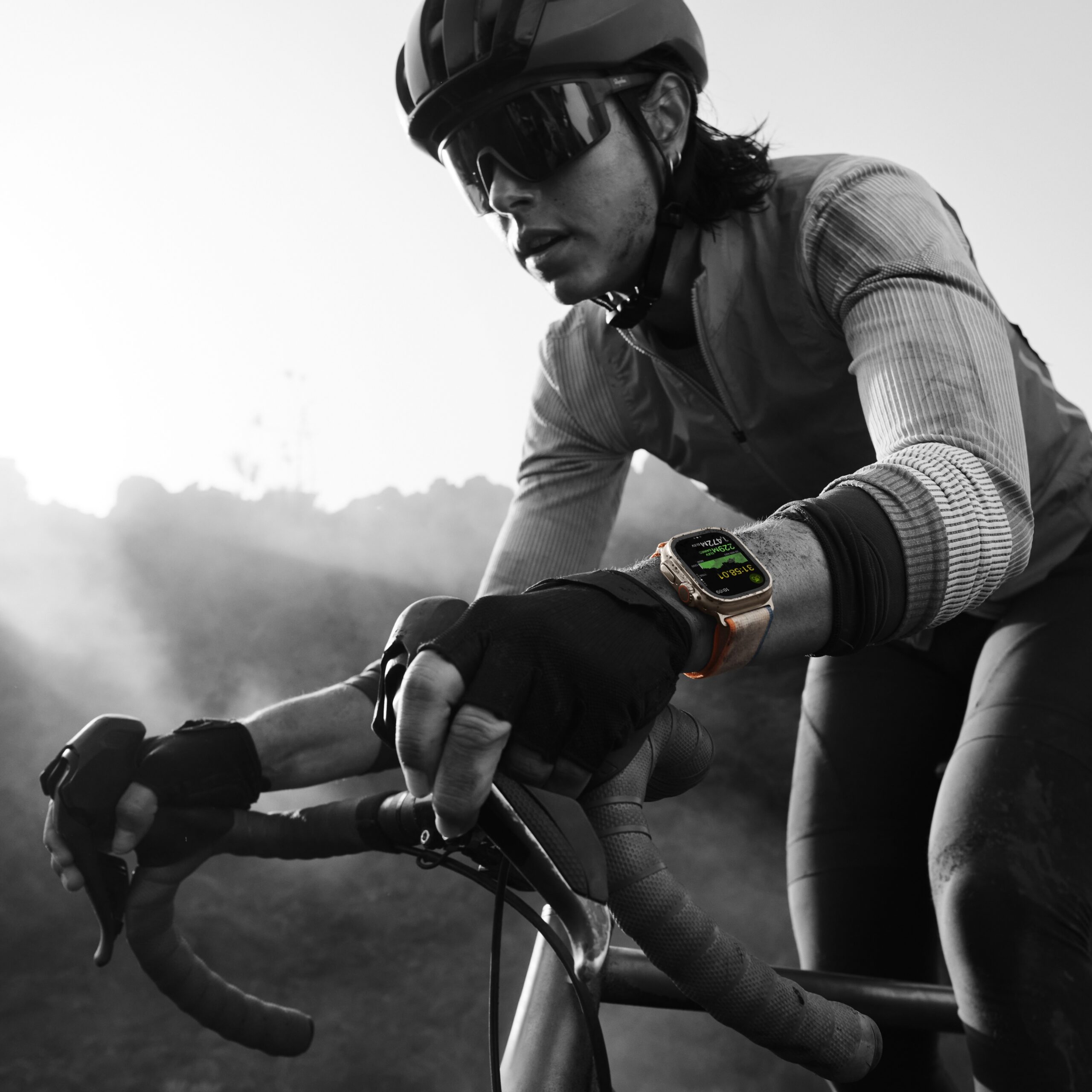 Apple Watch Ultra 2 49mm Titanium Case with Alpine Loop - Image 5